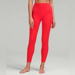 Lululemon Team Canada Aligns. Sz 6. NWOT